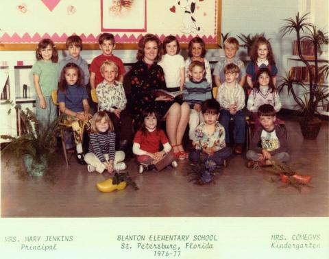 1976-1977 Mrs Comegys Class Pic