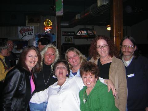 Vicki,Rae,Donna,Debbie,2 Barbs,& Dan partying HARD!