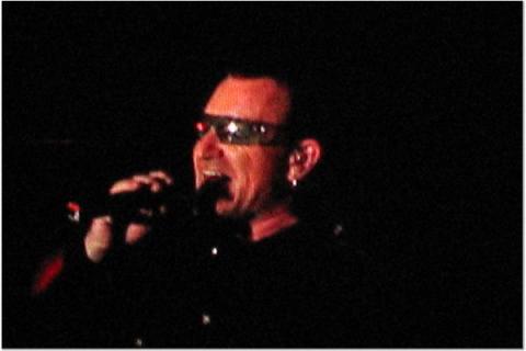 Bono Hawaii 06