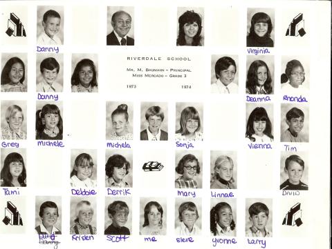 1971-1974 1st-3rd grade class photos