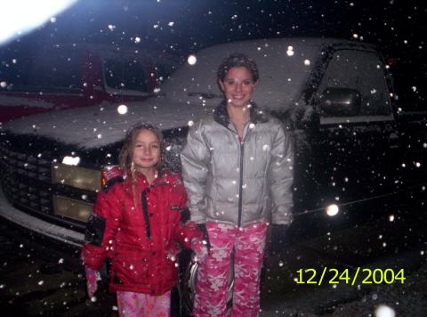 Texas snow 1/24/05(my two daughters)