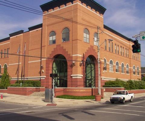 Floyd Co Courthouse