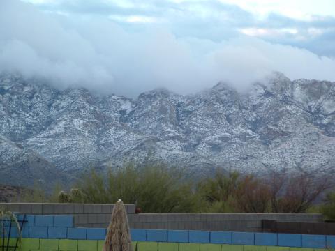 Snow in tucson in March 001