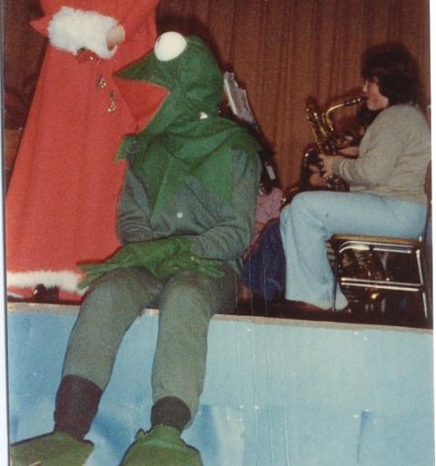 Eighth Grade Xmas Concert - Kermit