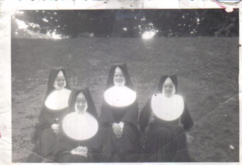 4 Nuns