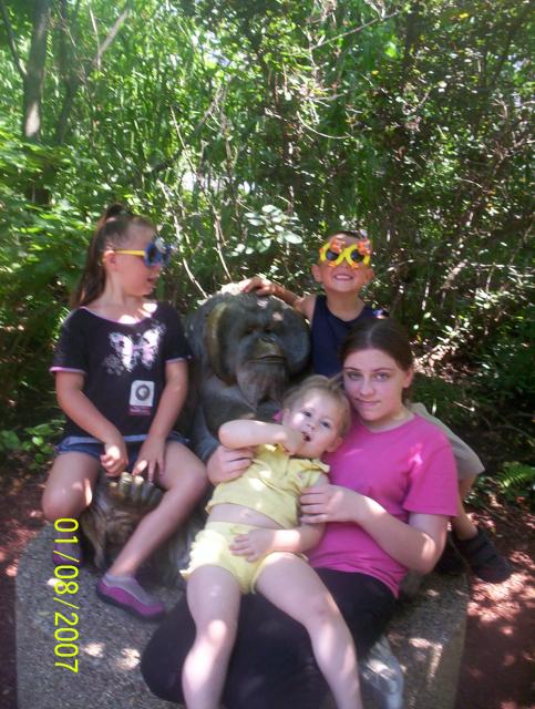 Stephanie Ryan Elizabeth Brittany at cleveland zoo with gorilla