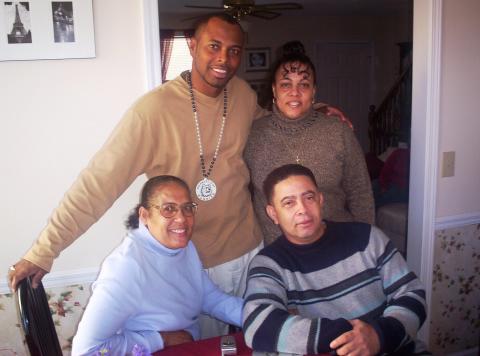 w/ siblings, Thanksgiving '04