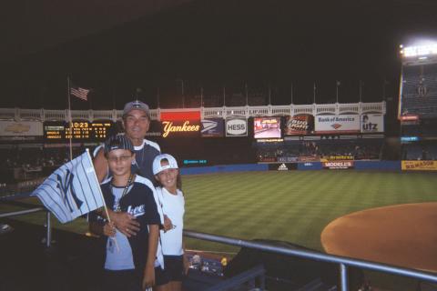 yankee stadium  us and field