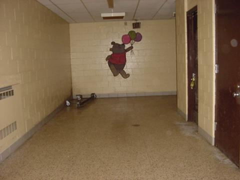 Hall to Lunchroom