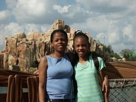 Pam and Tempestt at magic kingdom