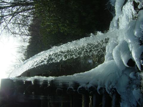 waterfall frozen