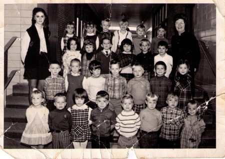 Mrs Helen Tagen Kindergarten 1970-1971