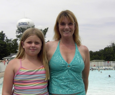 kyra & mom at the wave pool (2)