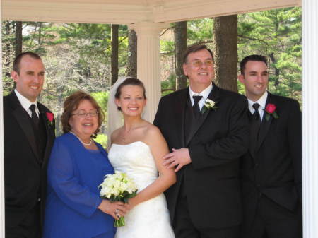 The Fam at Lindsay's Wedding