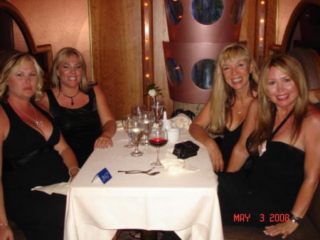 The Girls on Cruise 08"