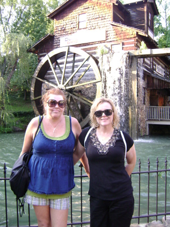 Sherry & Me at Dollywood