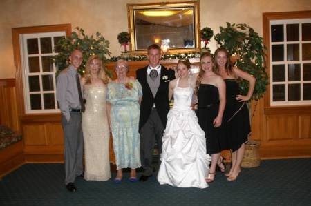 Family pic at Mike's wedding 5/27/07