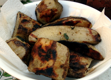 Brazed Potatos with sour cream and chives.