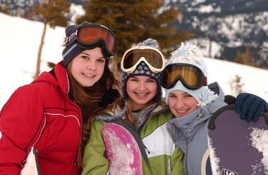 Kerstyn (middle) snowboarding at Mt. Bachelor