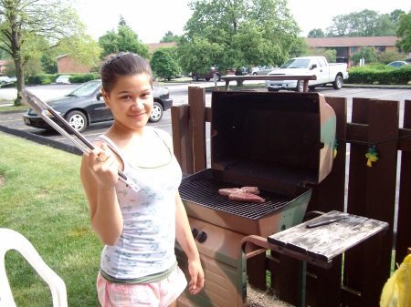 lil pine learning to grill !!!!!!!!!!!!!