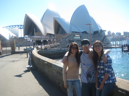 Alexis in front of Sydney Opera House, Austra