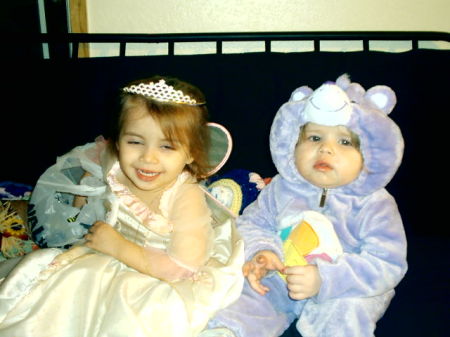 Dinky and Jazzy on Halloween 07