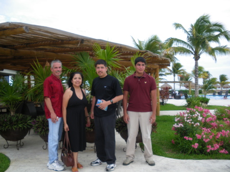 my family, Cancun 2008