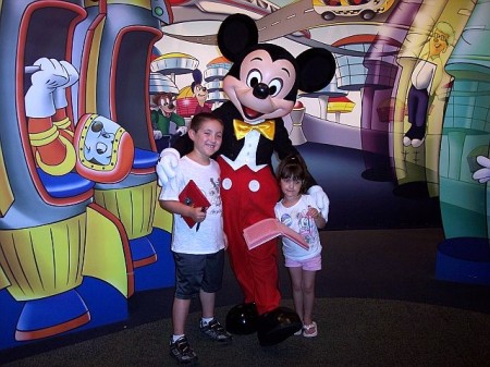 MICKEY AND KIDS