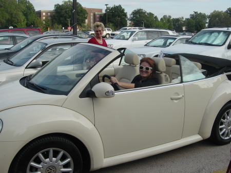 Mamie in her cute car!