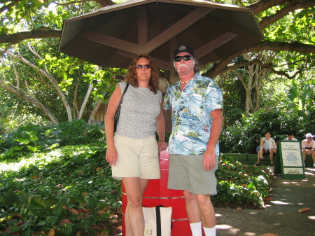 MIKE & KATHY IN BOTANICAL GARDENS HAWAII