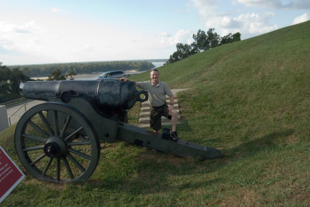 Mike at a famous Civil War cannon