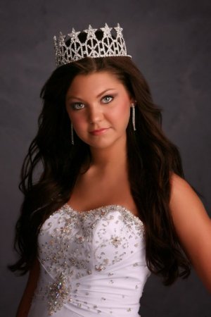 Jessica Vickers (Miss Teen SW Arkansas World )