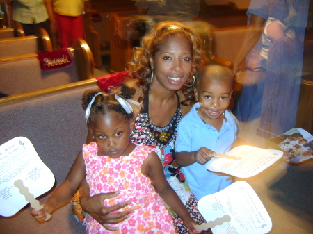 My niece , me and my lil cousin
