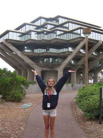Katie in from  of Geisel Library