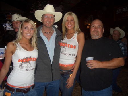 Don & Mike with Hooter Girls