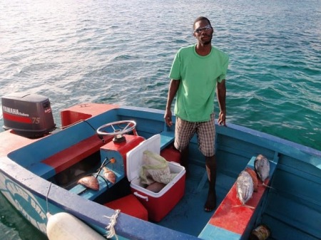 boat vendor chatam bay union island