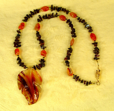 Agate leaf necklace