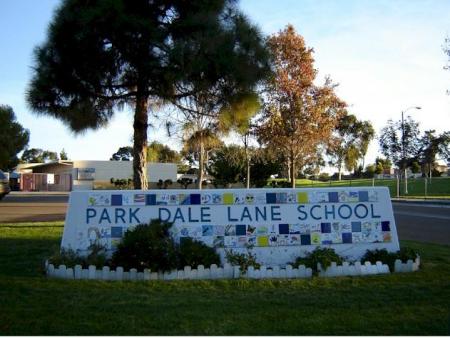 Park Dale Lane Elementary School Logo Photo Album