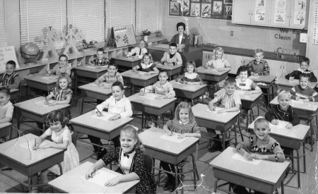 Mrs Toliver&#39;s 1st grade class 1965-66