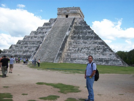 Chichen-Itza (Maya ruins)