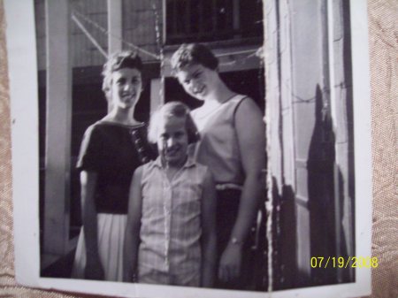 summer 1960 Claudie, Jeanine & Mary Hurley