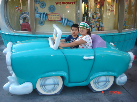 Colin- 5Th B day Disneyland 8-5-08