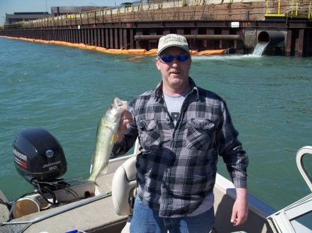 ahhh walleye on the river