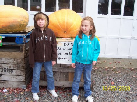 Michaela and Sarah~10/25/08