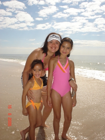 Me & My Girls at the Beach, Love this Pic...