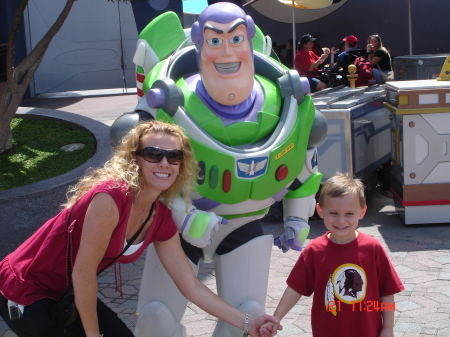 Cannen, Mommy, & Buzz!