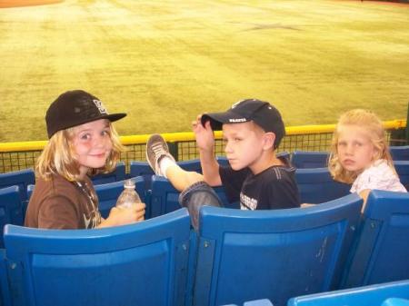 Cody, Ronnie and Taylor at the Marlins game