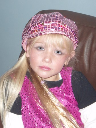 Mackenzie as "Hannah Montana"