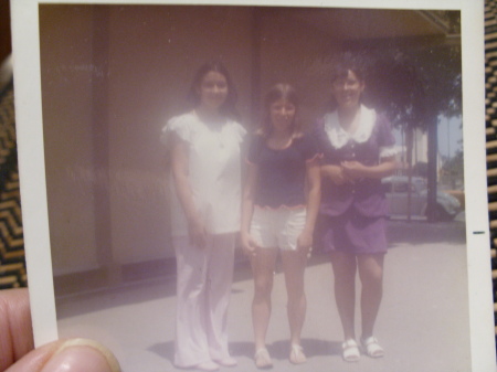 Yolanda, Kathy and Sally at Lathrop Jr