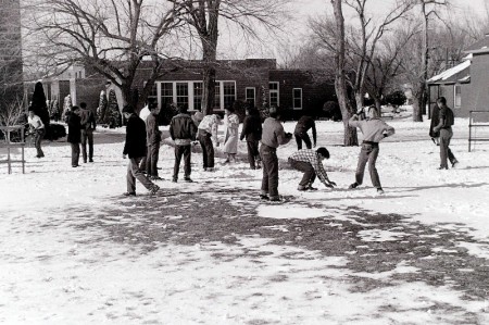 Snowball fight 